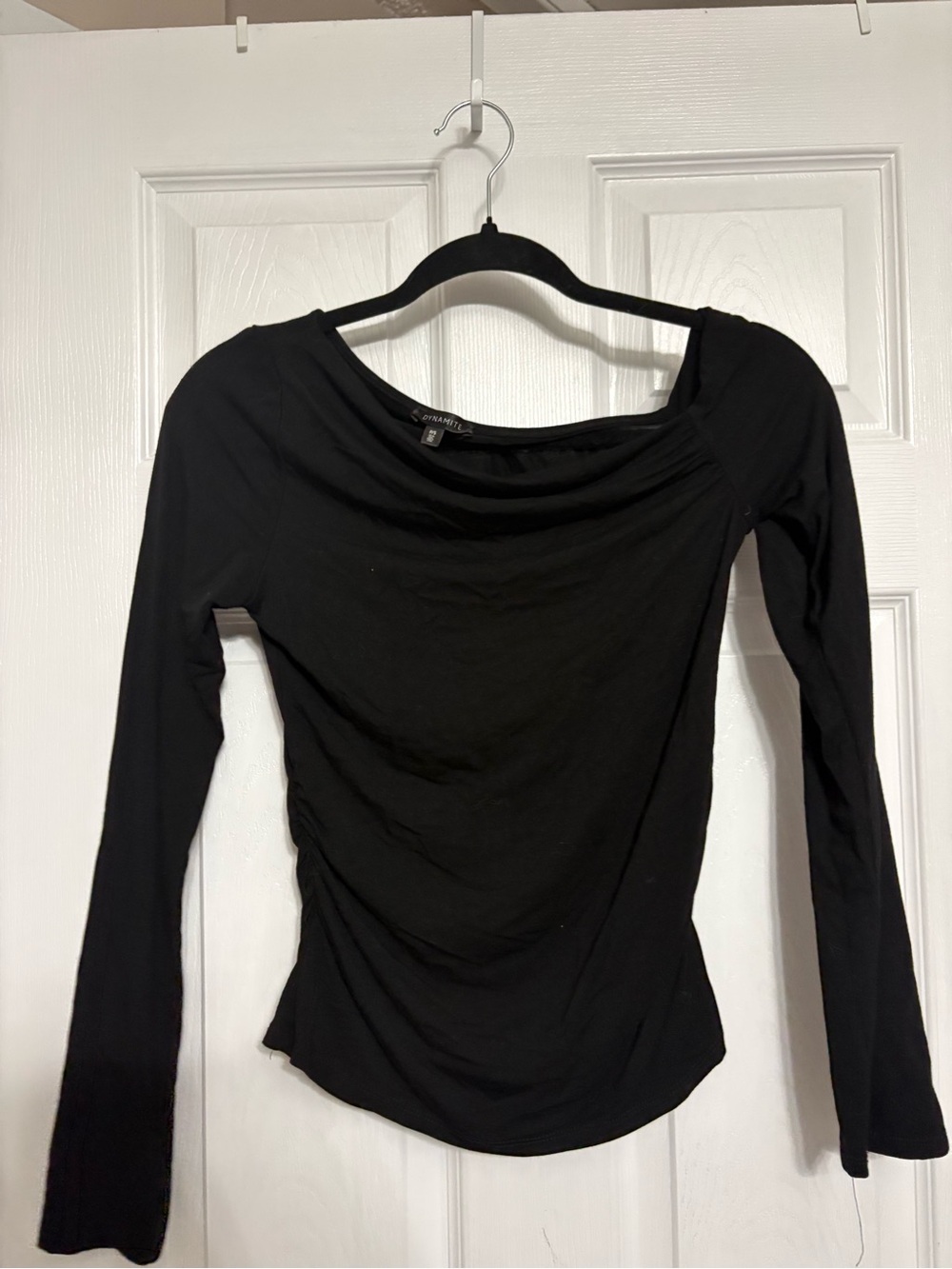 Dynamite Black Long-Sleeve Ruched Side Top